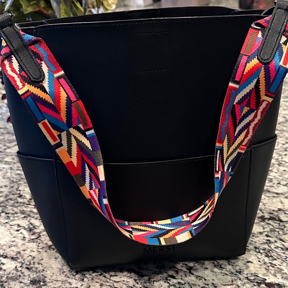 Mersi Vegan Bucket Bag
